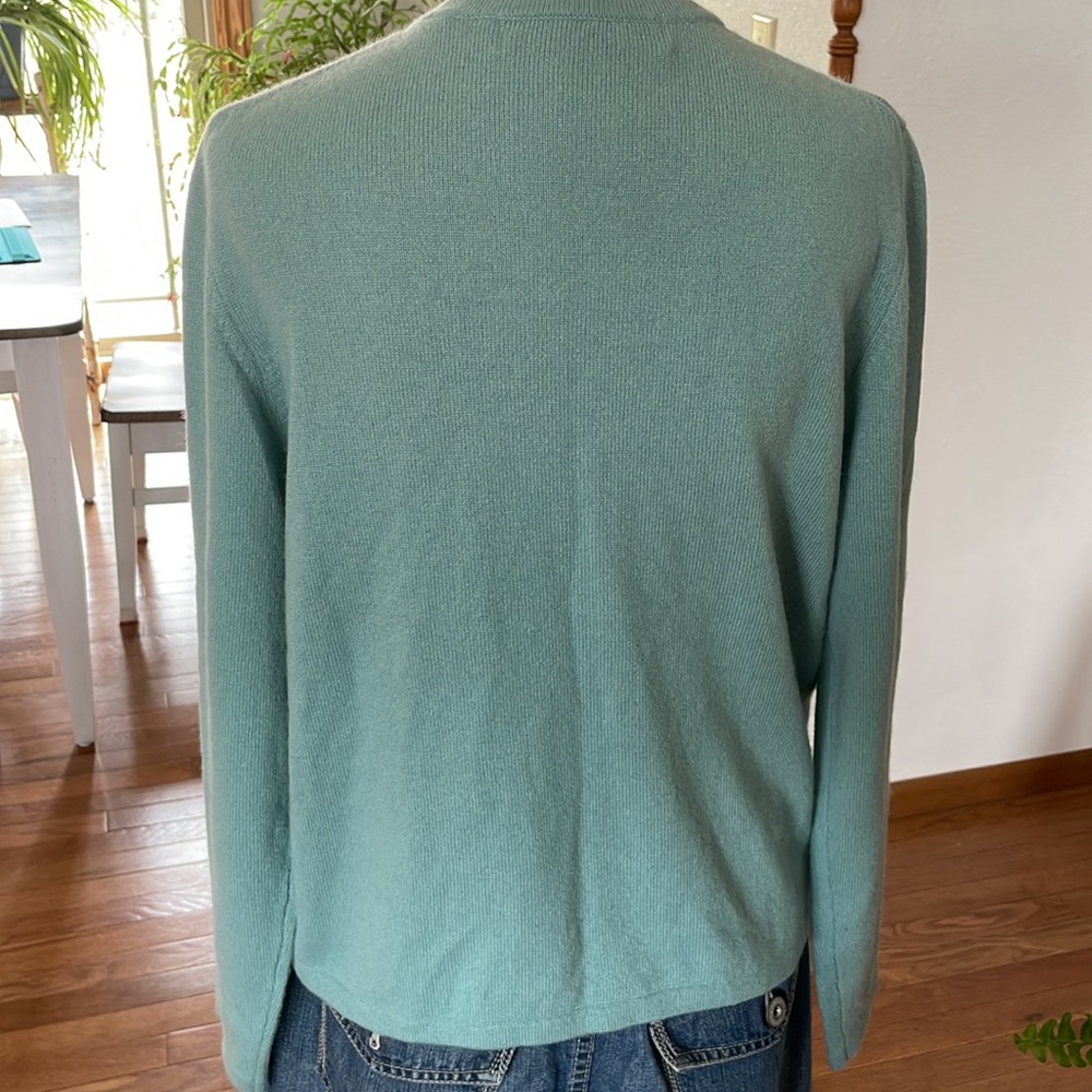 Cashmere cardigan by Valerie Stevens size large. Good condition. - Picture 3 of 4